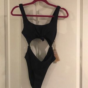 NWT Cabana Del Sol knotted one piece swimsuit